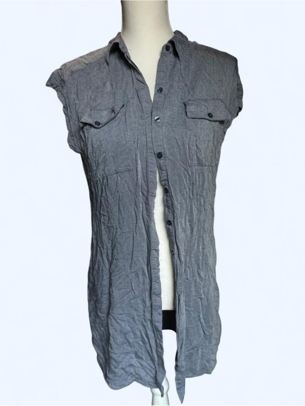 Sleeveless Button-Down Tunic Shirt in Heather Gray